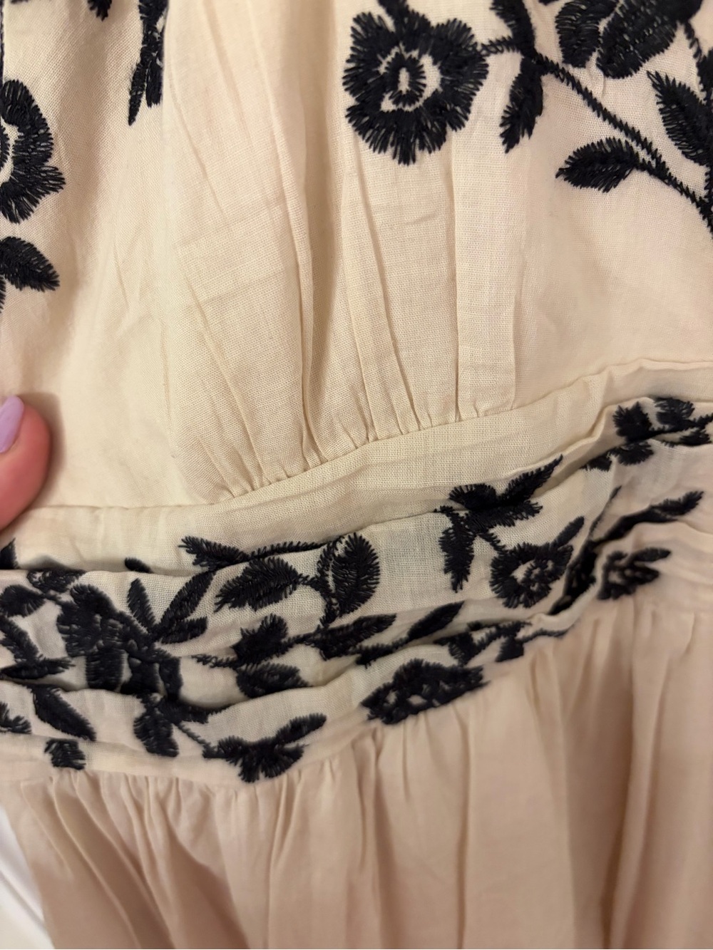 Abercrombie & Fitch Beige Maxi Dress with Black Floral Embroidery - Picture 4 of 6
